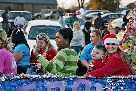 ljimages_2012_Goldsboro_Christmas_Parade (100)
