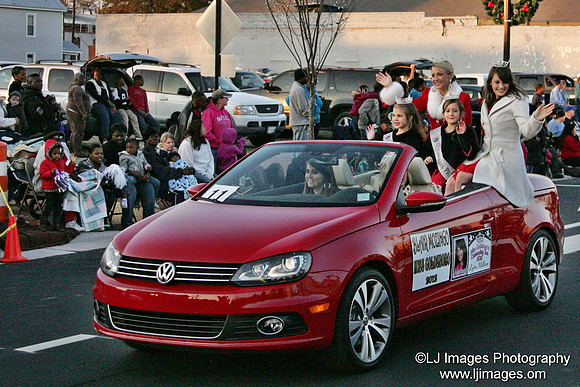 ljimages_2012_Goldsboro_Christmas_Parade (109)
