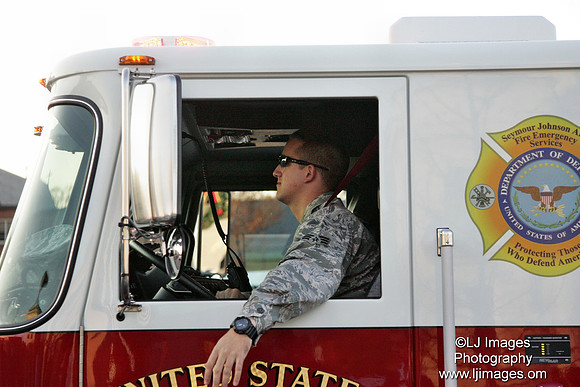 ljimages_2012_Goldsboro_Christmas_Parade (11)