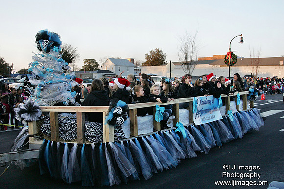 ljimages_2012_Goldsboro_Christmas_Parade (129)