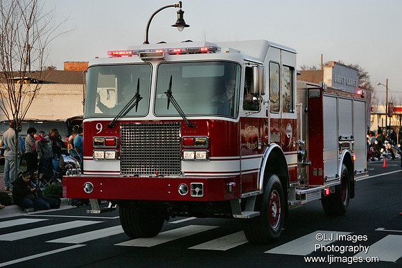 ljimages_2012_Goldsboro_Christmas_Parade (15)