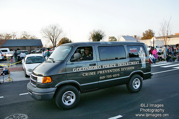 ljimages_2012_Goldsboro_Christmas_Parade (29)
