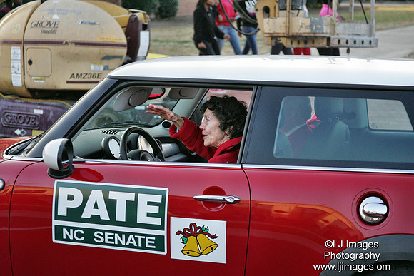 ljimages_2012_Goldsboro_Christmas_Parade (45)