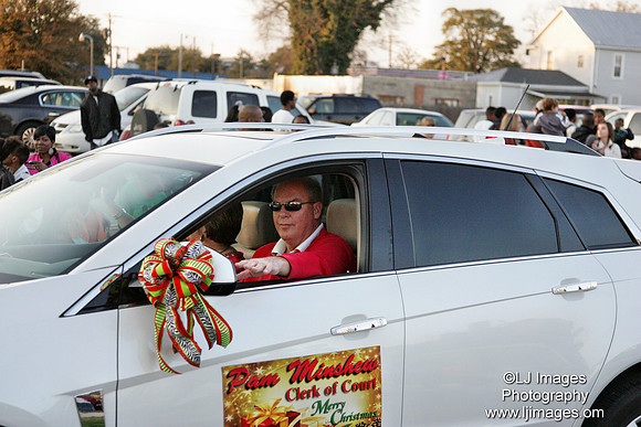 ljimages_2012_Goldsboro_Christmas_Parade (47)
