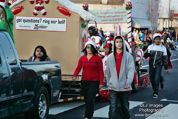 ljimages_2012_Goldsboro_Christmas_Parade (62)