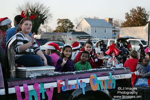 ljimages_2012_Goldsboro_Christmas_Parade (96)