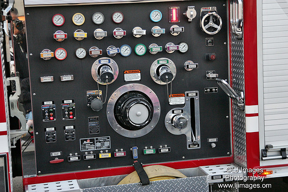 ljimages_2012_Goldsboro_Christmas_Parade (159)
