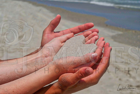 sandheartinhands