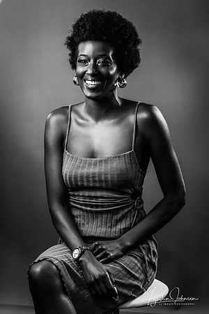 BW_Brown Skinned Girl00006